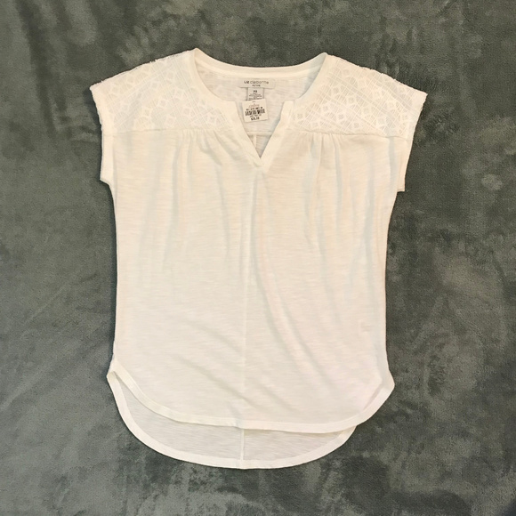 Liz Clairborne white tee - Picture 3 of 6